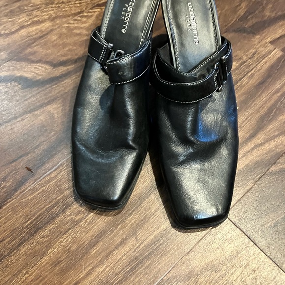 Liz Claiborne Black Leather Mules - Picture 1 of 5